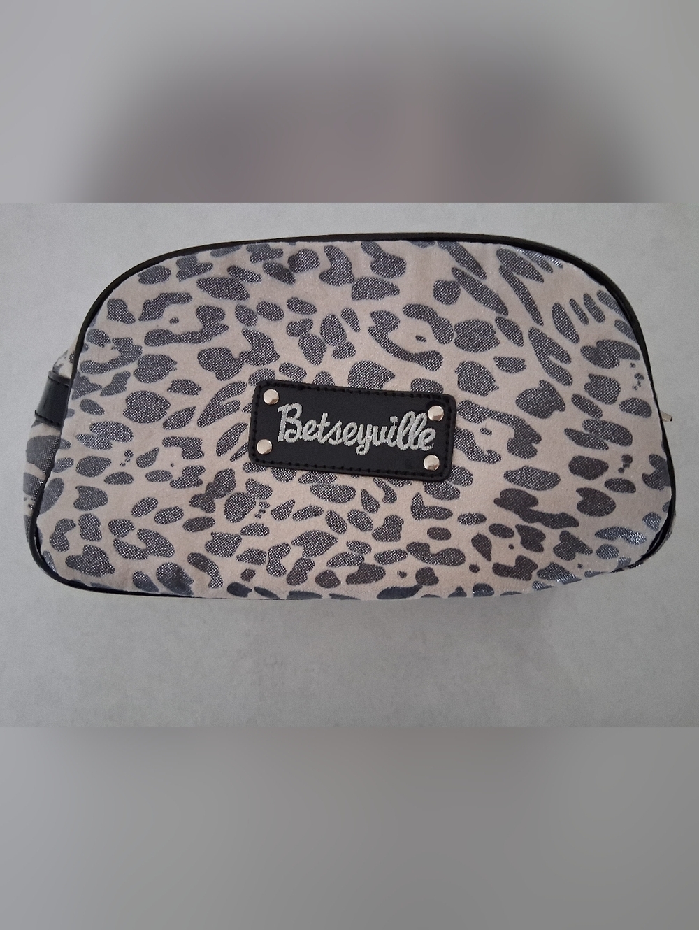 Betsey Johnson's Betseyville/ Leopard Print Makeup/ Cosmetic Bag